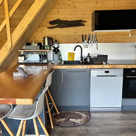 Cocoon En Lisiere De Foret, Avec Grande Terrasse, Et Vue 'waouh' Allevard