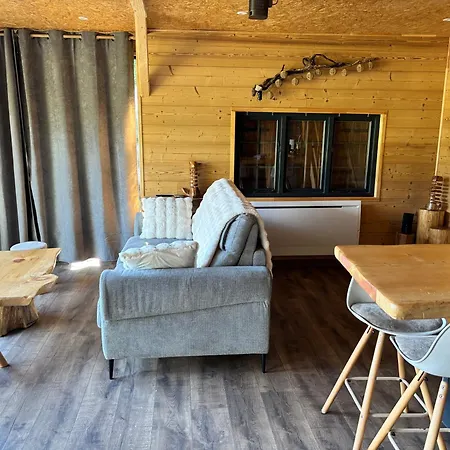 Cocoon En Lisiere De Foret, Avec Grande Terrasse, Et Vue 'waouh' * Allevard