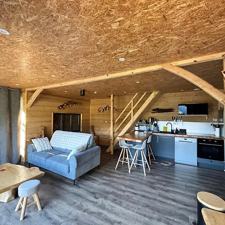 Cocoon En Lisiere De Foret, Avec Grande Terrasse, Et Vue 'waouh' * Allevard